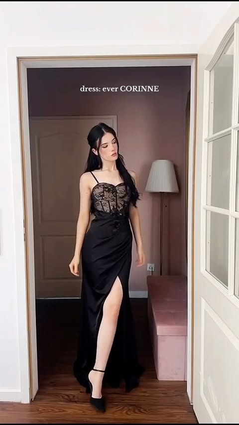 Instagram post by @evie.leclair for Ever-Pretty. Caption reads: dresses from @everprettyofficial #elegantdresses....