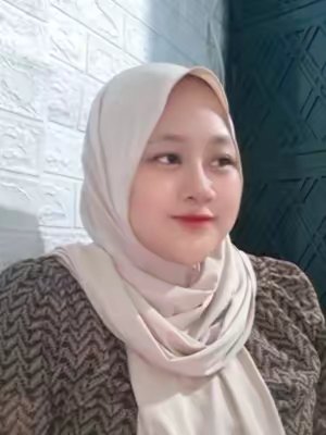 TikTok post by @atikaaaaash for Fumakilla. Caption reads: Tik*s mulai bikin resah? Pakai FUMAKILLA DORA LEM,....