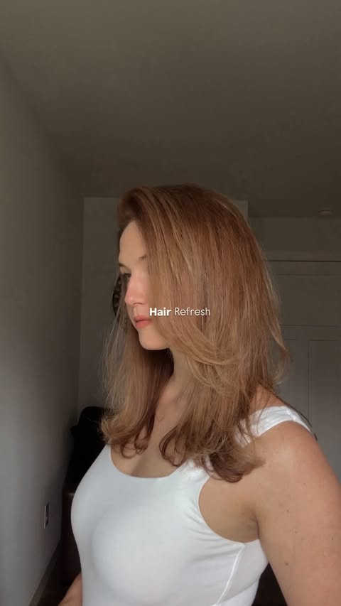 Instagram post by @shelbey_wilson for Clairol. Caption reads: [...] for this root refresh at home! I mixed....
