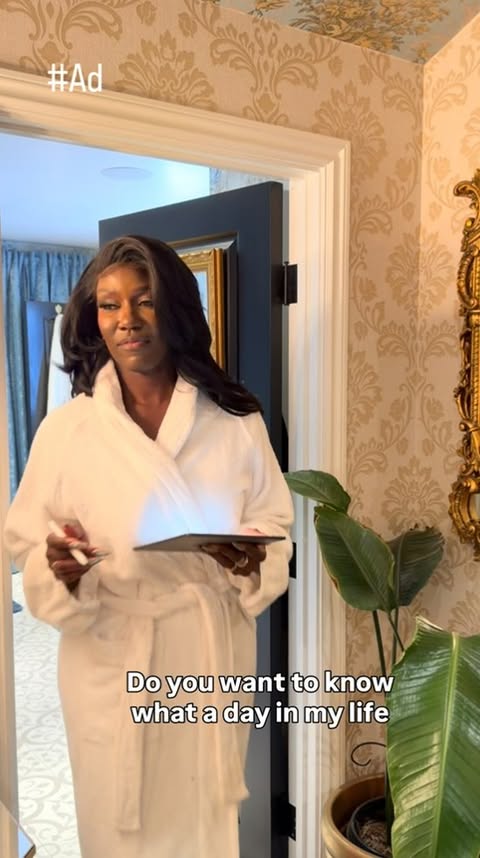 Instagram post by @badassboz for Amazon Kindle. Caption reads: [...] on? Link in bio! #WatchMeWork @amazonkindle.