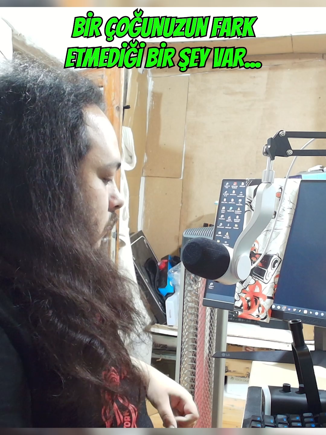 TikTok post by @trghostwolf for FIFINEMICROPHONE. Caption reads: [...] AmpliGame AM8&SC3 @liafifine....