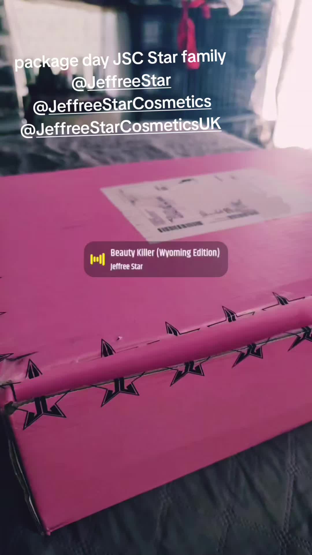 TikTok post by @onlyforyou_gigi for Jeffree Star Cosmetics. Caption reads: package day JSC @Jeffree Star Cosmetics @Jeffree....