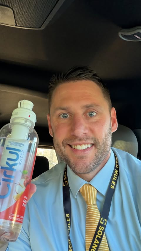 Instagram post by @zbauermaster for Cirkul. Caption reads: Drinking more water just got easier with Cirkul....