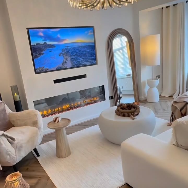 Instagram post by @stephensonlodge for The Rugs. Caption reads: It’s A Late One…

AD| A Really Late Post From Me....