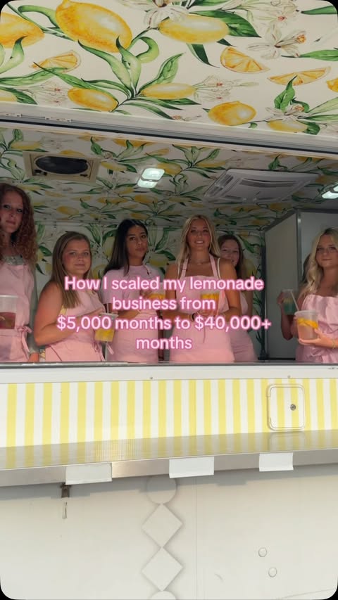 Instagram post by @lemonadeliz for Jobber. Caption reads: Comment JOBBER and I’ll send you the 2- week free....