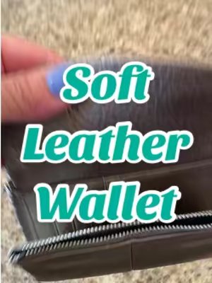TikTok post by @mama5.finds for Royal Bagger. Caption reads: [...] #WalletForHer #BestWallet @ROYAL BAGGER US.