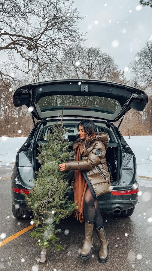 Instagram post by @thedesertcarnation for RUDSAK. Caption reads: [...] to stay warm during the holidays! ❄️ @Rudsak....