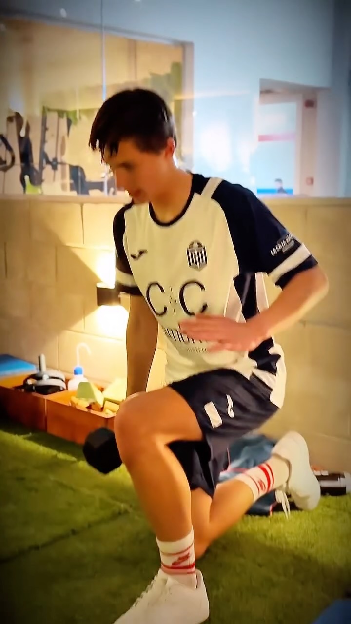 Instagram post by @deniskozhukhovofficial for DrinkPrime. Caption reads: Gym day 💪 with @eduoriol86 @tiburon.esp....