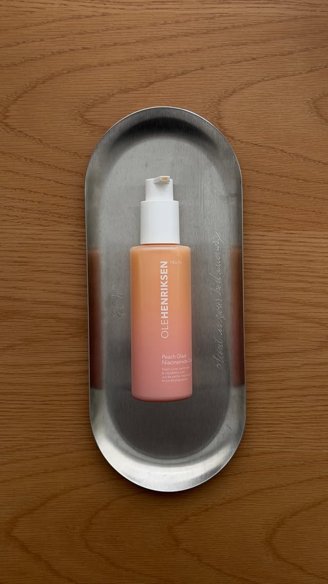 Instagram post by @emanosmann for OLEHENRIKSEN. Caption reads: [...] took was one week 🍑 @sephoracanada....