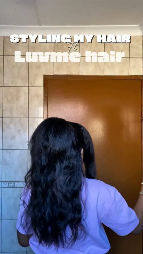 Instagram post by @mosakim__ for Luvme Hair. Caption reads: [...] code Mosa28 for 28% off. 💜 From @Luvmehair....