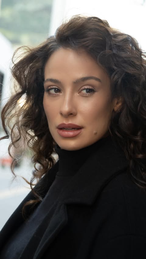 Instagram post by @adornojuli for WILHELMINA. Caption reads: [...] last photoshoot with @_demarmol for....