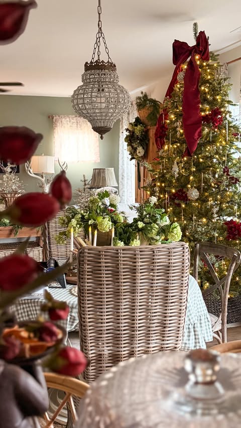 Instagram post by @krystlemarienickels for King of Christmas. Caption reads: I decorated our 9' Alpine from King of Christmas....