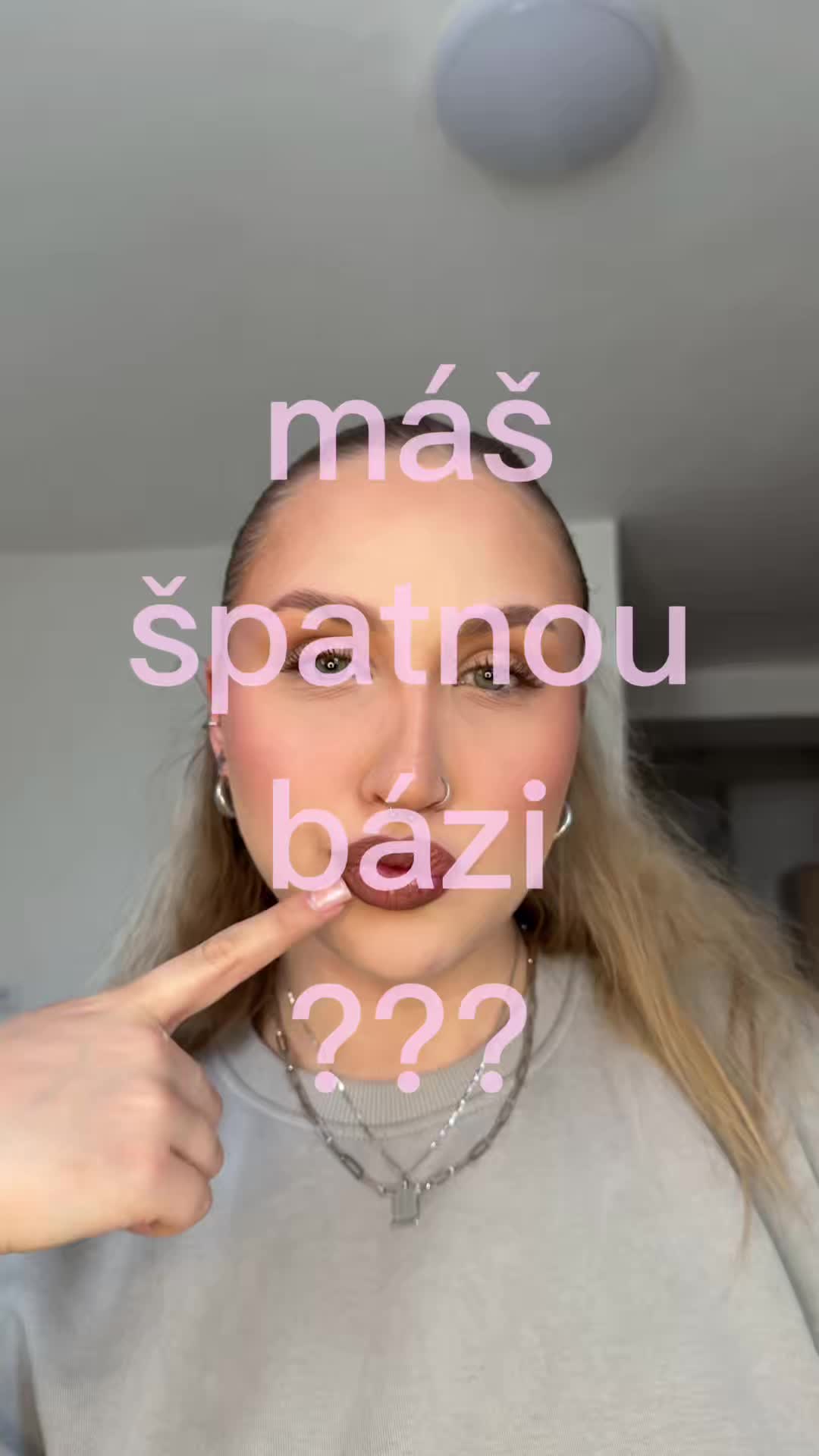 TikTok post by @anastazievondrkova for Garnier CZ/SK. Caption reads: Moje tajemství na pěknou bázi🌟 @garnier_czsk....