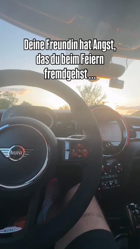 Instagram post by @the.mini.bat for OOONO. Caption reads: [...] 
Partner:
@ivality.de 
@killallchrome_....