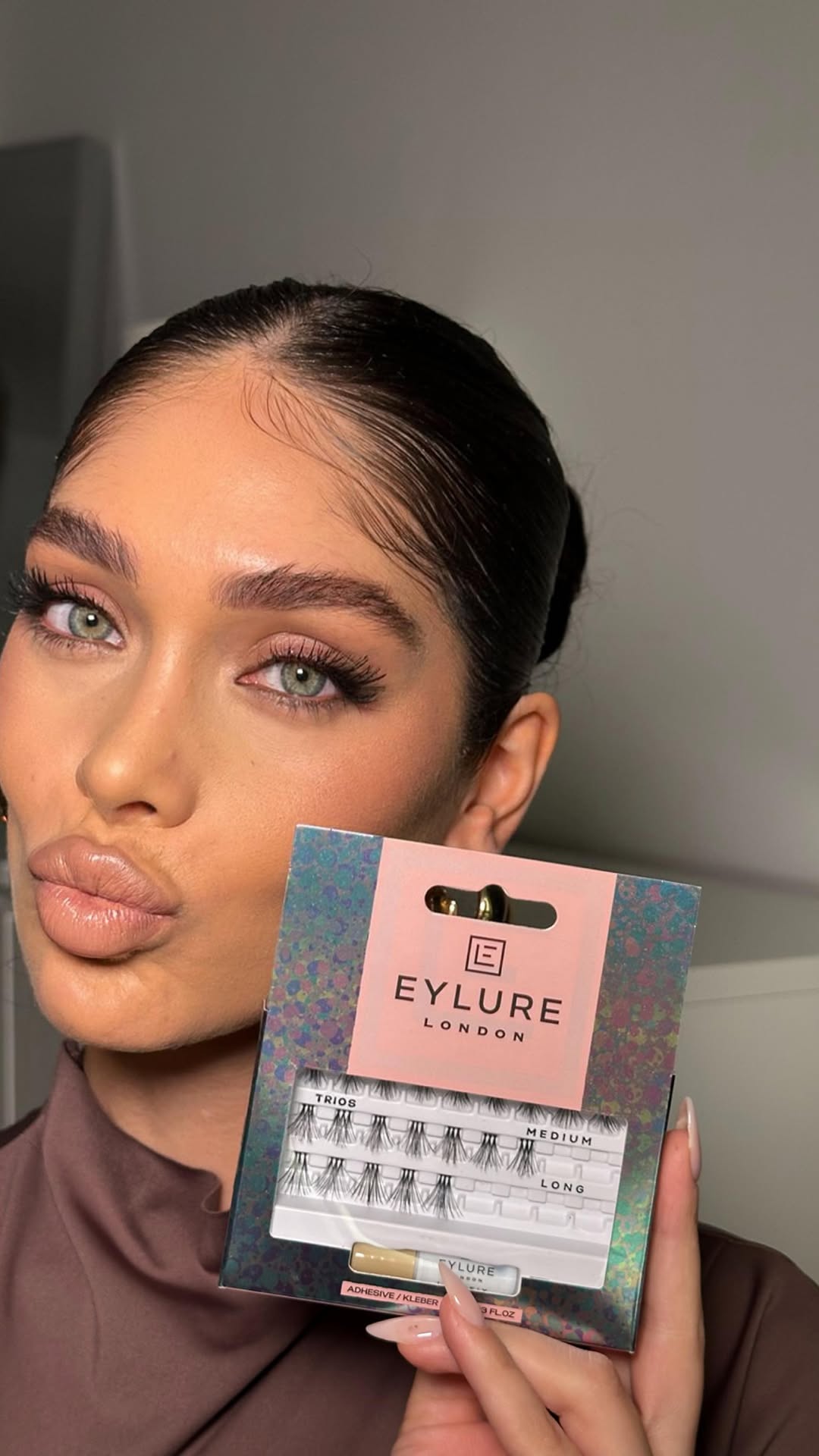 Instagram post by @alyaleyna for Eylure. Caption reads: Anzeige | The most beautiful lashes 💕

@eylure_de....