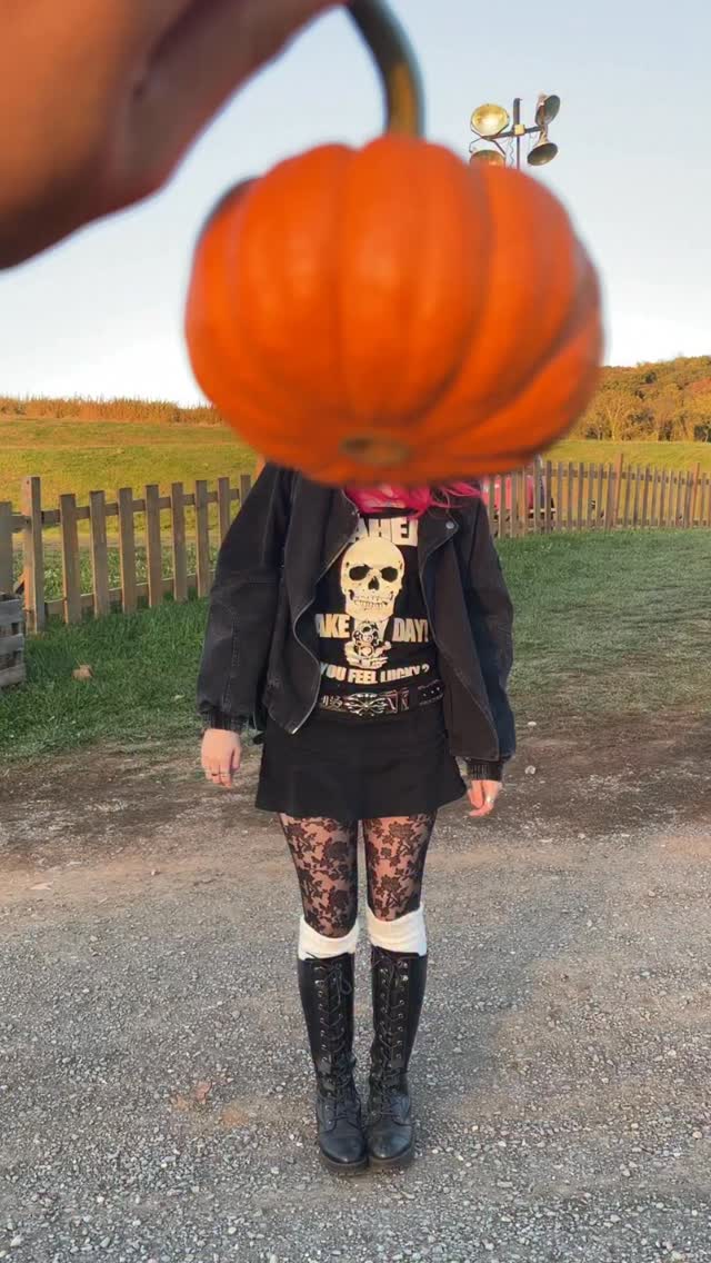 Instagram post by @hyevensent for Minga London. Caption reads: pumpkin patch ootd featuring georgie ofc!!! :)....