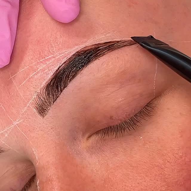 Instagram post by @totalbeautylauren for Beautiful Brows & Lashes. Caption reads: You’re gonna have to take my word for it that the....