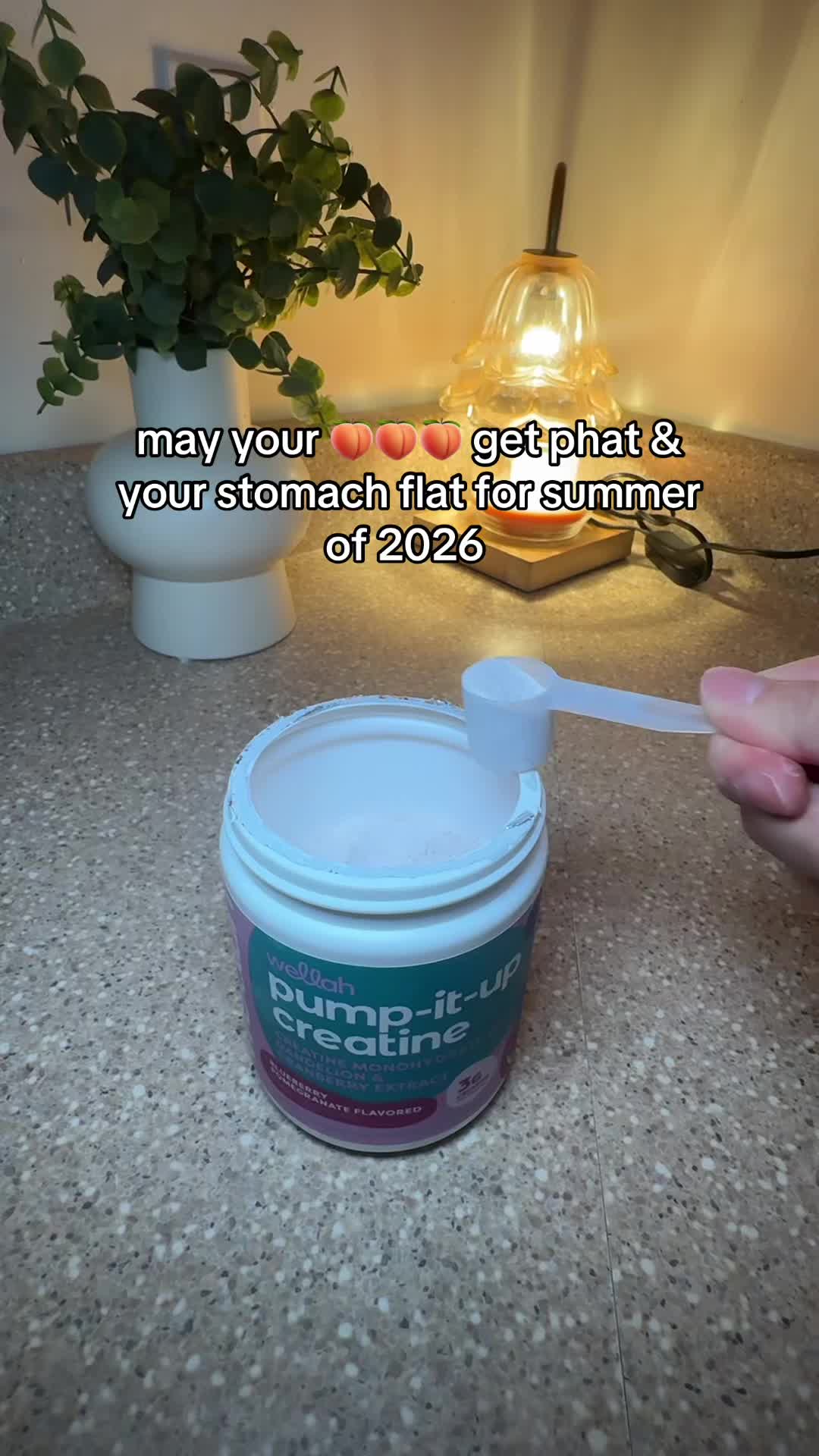 TikTok post by @flor.reyy_ for Wellah Nutrition. Caption reads: in creatine we trust🍑🙏🏽@Wellah Nutrition....