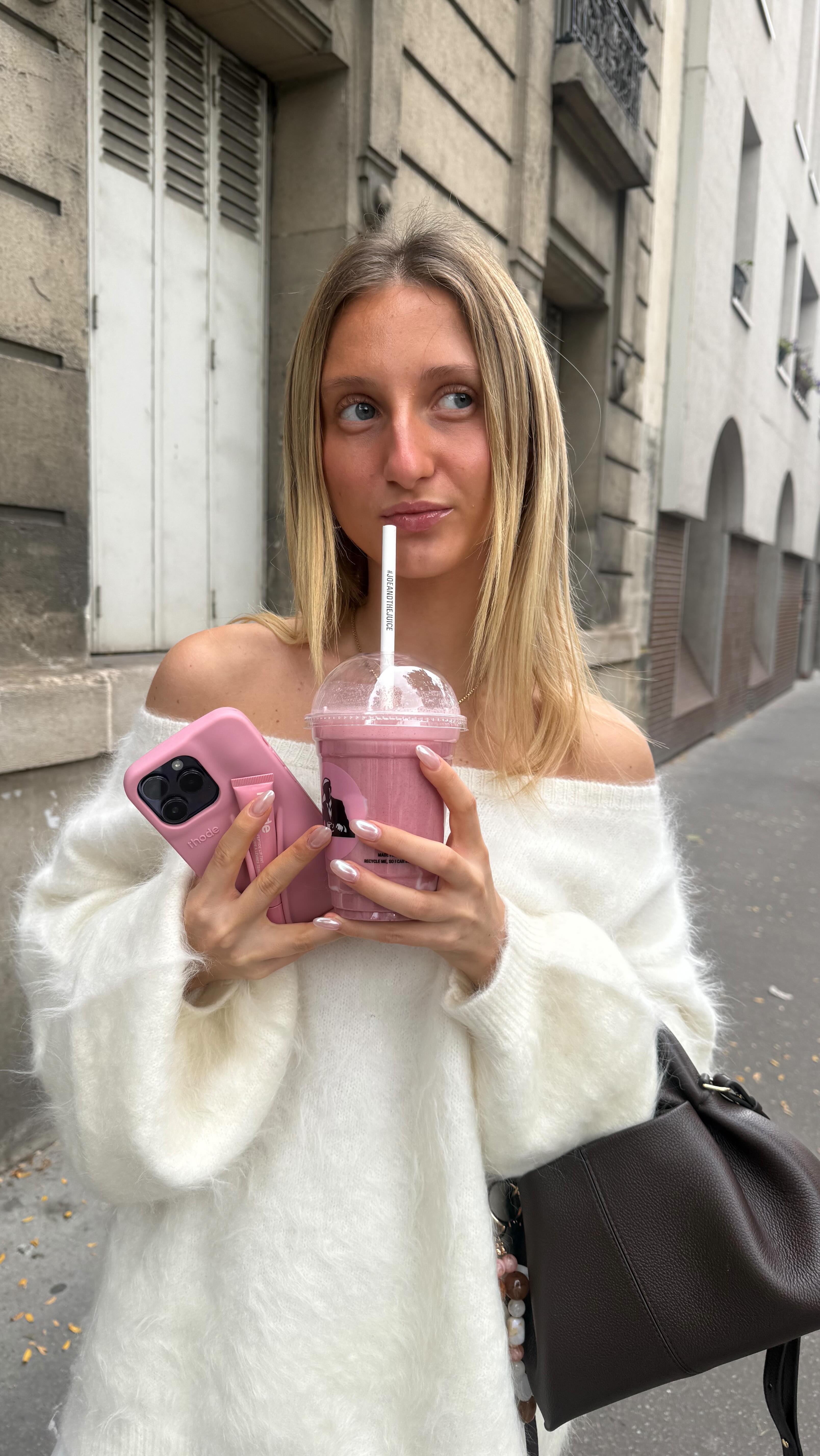 Instagram post by @anelya.ekli for Nelly. Caption reads: [...] 🩷☁️ @alviicom 
✨ wearing size L 
🤍 Pants....