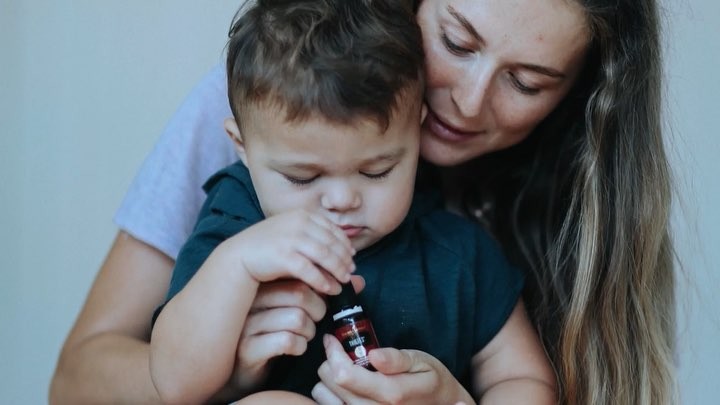 Instagram post by @vegaalexa for Young Living. Caption reads: When you are obsessed with @YoungLivingeo so you....