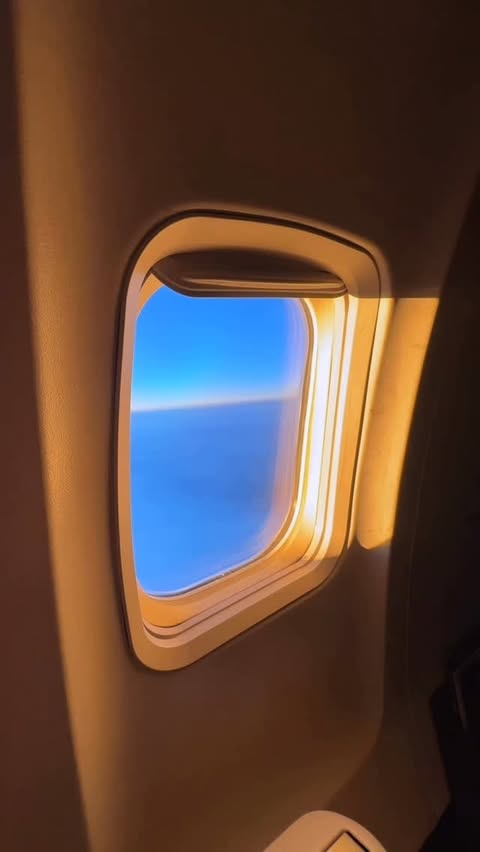 Instagram post by @jess.cliftonn for Loop Earplugs. Caption reads: 3 ways I stay grounded while traveling....