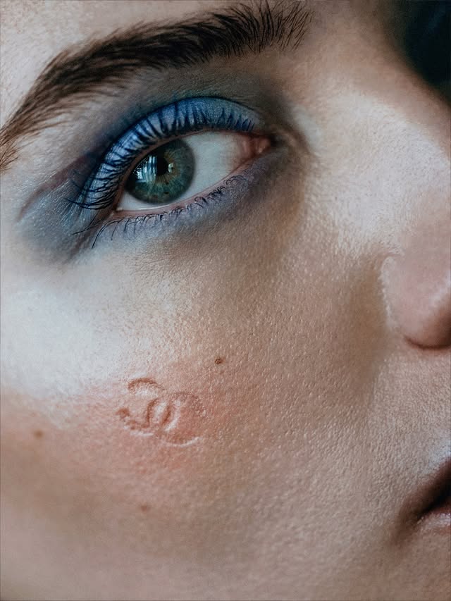 Instagram post by @sylwia_butor for CHANEL BEAUTY. Caption reads: @chanel.beauty #reklama 📷 @domanski_jacek.