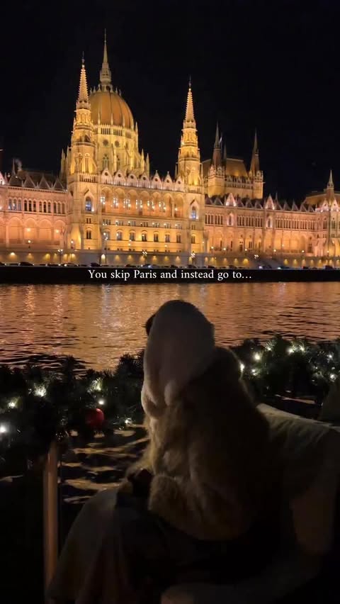 Instagram post by @voyage_provocateur for Radisson. Caption reads: [...] better by an incredible stay at the....