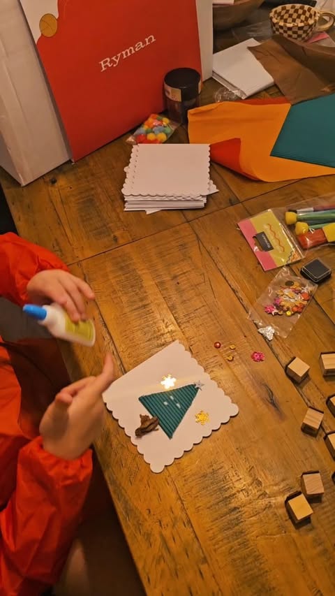 Instagram post by @tania_dsousa for Ryman. Caption reads: [...] the cutest Christmas cards with all her....