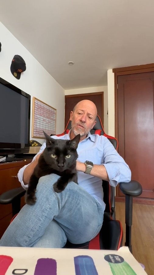 Instagram post by @diegotrujillo for Nutriss Cat Lovers. Caption reads: Nada mejor para desahogarme del comportamiento de....