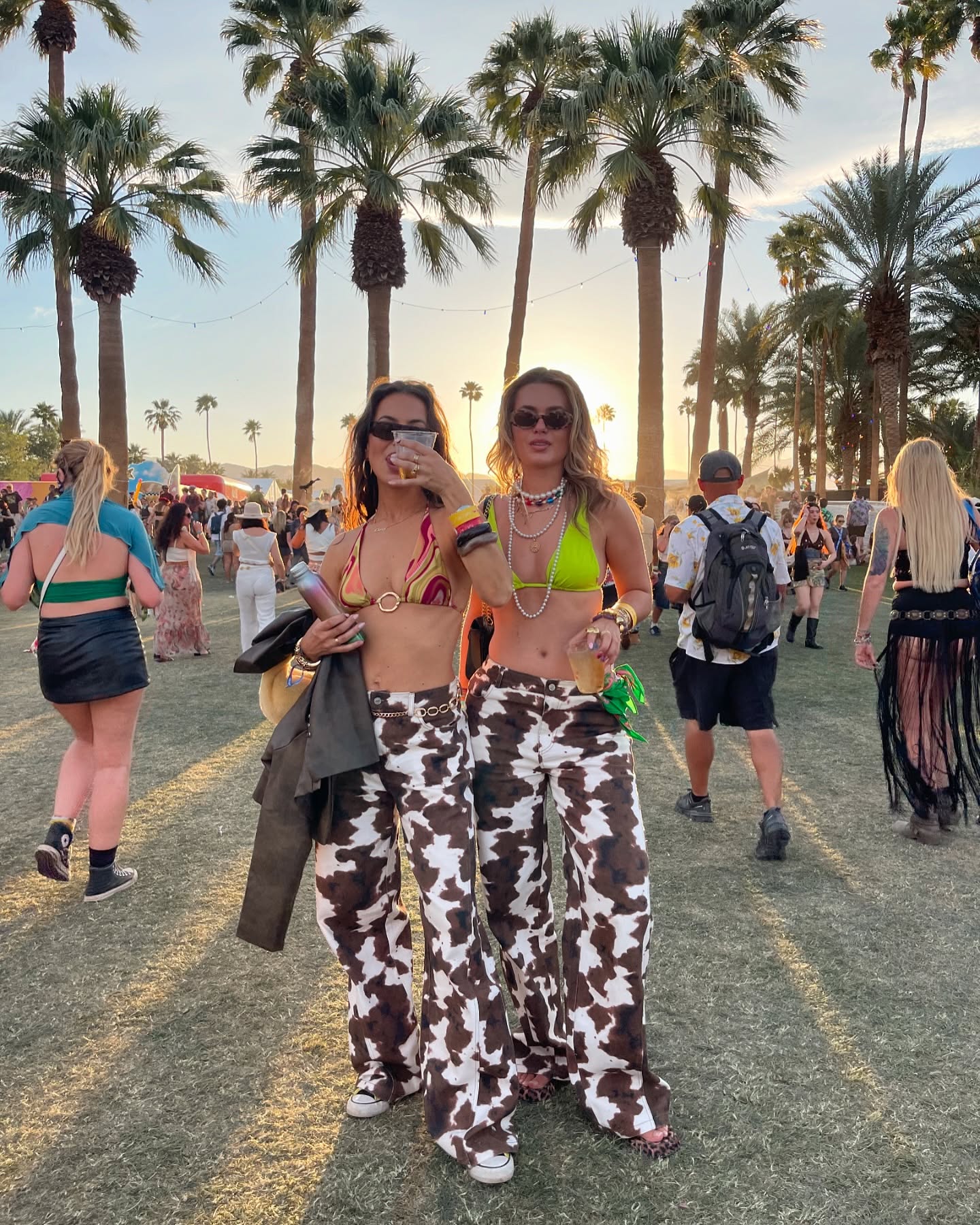 Instagram post by @guusjewm for LOAVIES. Caption reads: Coachella day 2 fit with my cowgirl @lizzyvdligt....