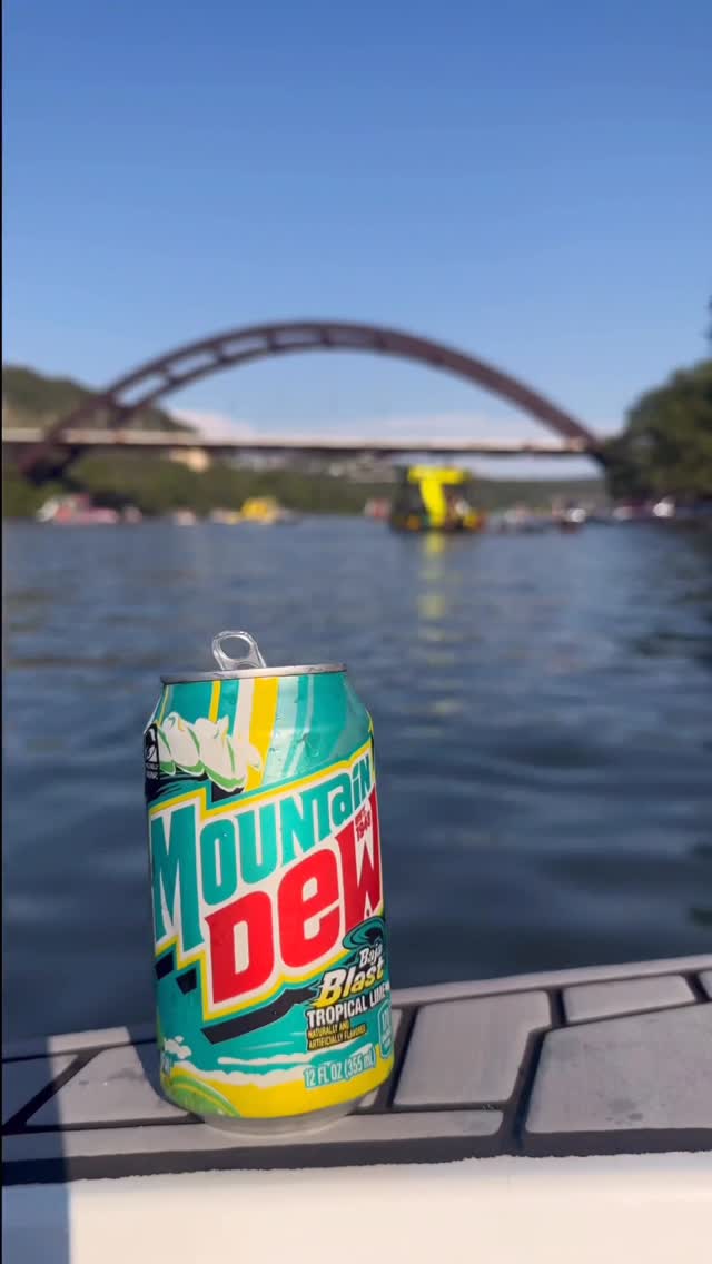 Instagram post by @papi.cuh for Mountain Dew. Caption reads: A boat, good friends, y unas Mountain Dew Baja....