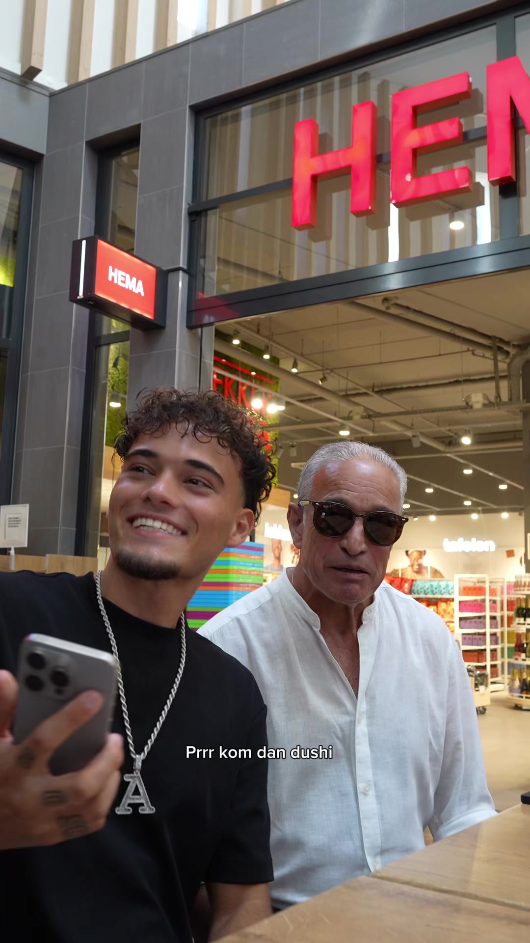 TikTok post by @alessio_de_martino for HEMA. Caption reads: Skibidi school collectie checken met opa🤣 #fy....