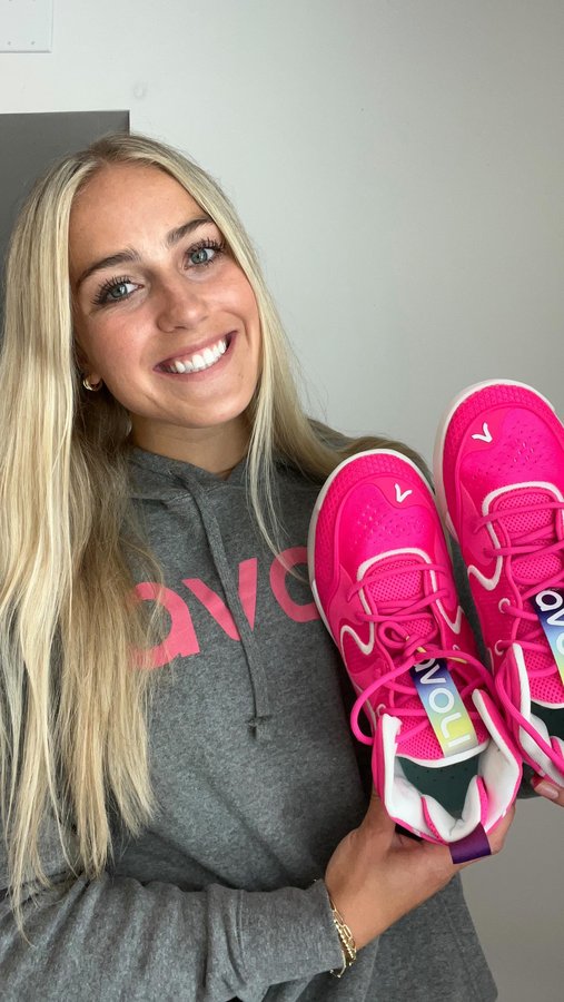 Instagram post by @reillyheinrich for Avoli. Caption reads: Christmas in July from the best @teamavoli 💓💓💓....