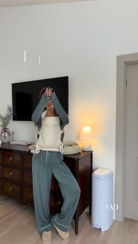 Instagram post by @phoebestokss for Diaper Genie. Caption reads: [...] family this season🎄… and also for my Diaper....