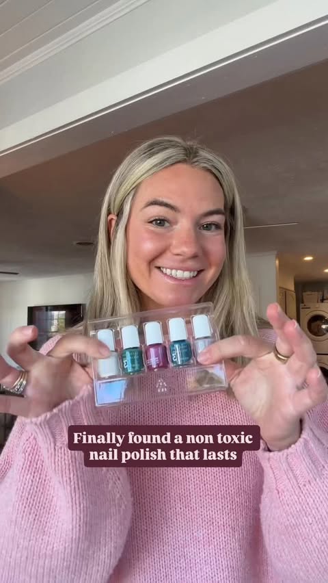 Instagram post by @cleanlivingkarly for Dazzle Dry. Caption reads: [...] to non-toxic nail polish this year! 💅....