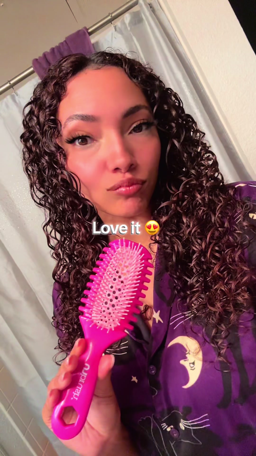 TikTok post by @biancaorsot for FHI Heat. Caption reads: 😍 10 out of 10 @FHI HEAT #unbrush #foryoupage....