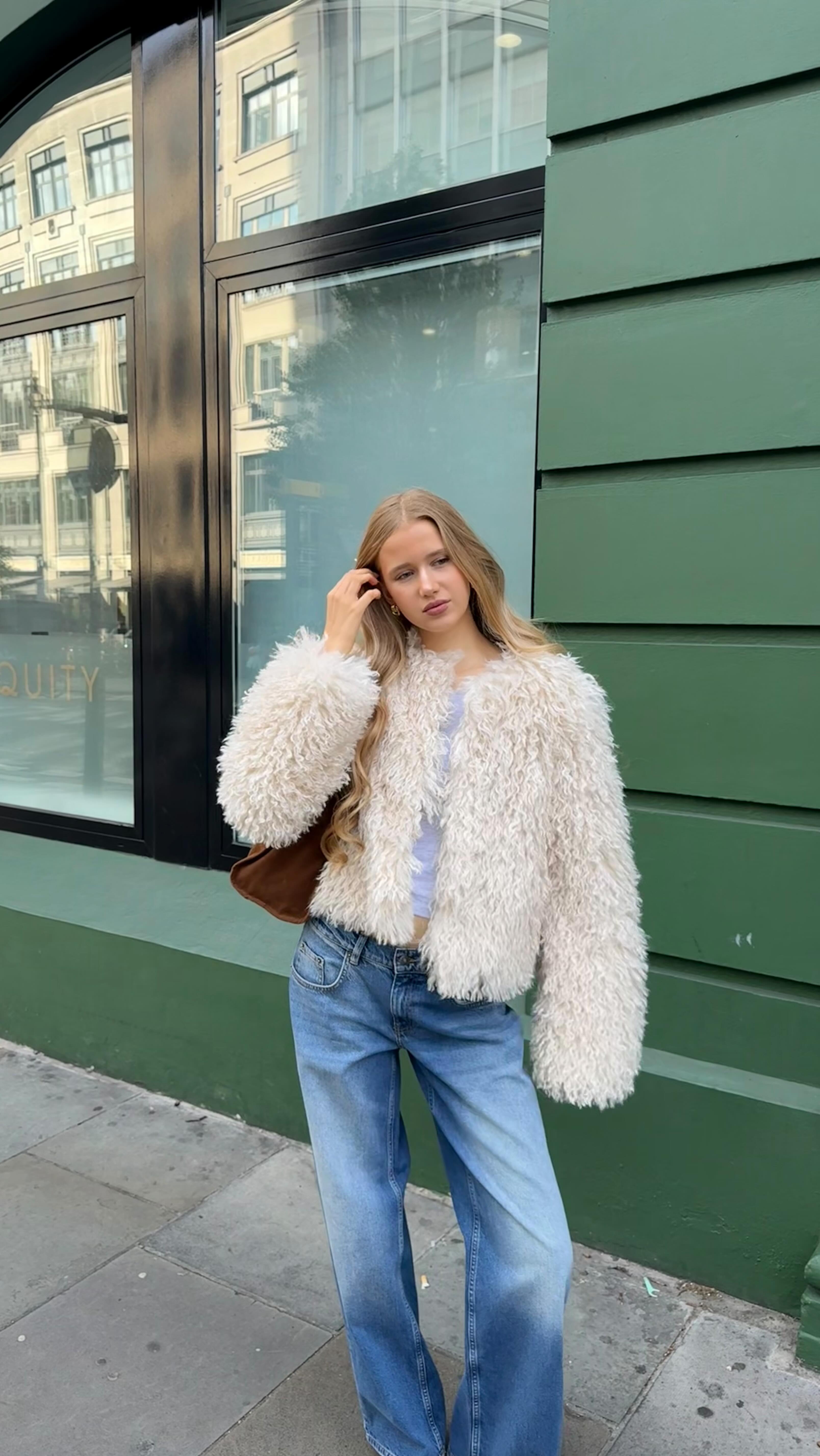 Instagram post by @libertydowlingg for Subdued. Caption reads: @libertydowlingg showing us how fall is done in....