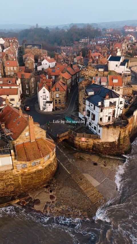 Instagram post by @postcardsbyhannah for Airbnb. Caption reads: [...] I picked the Coach House I found on @airbnb,....