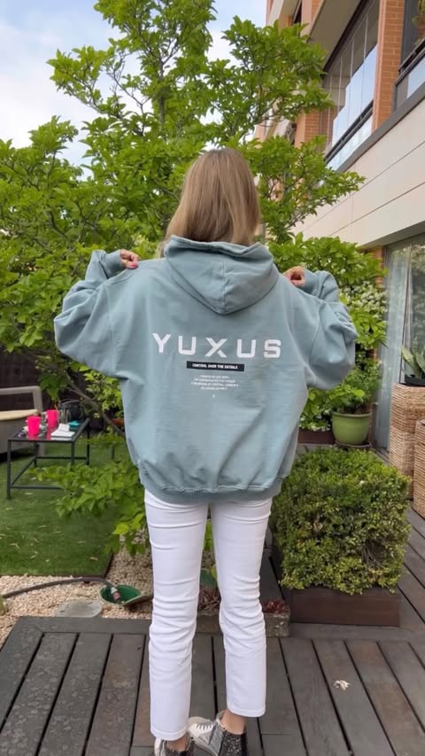 Instagram post by @blancaalonsoo_ for YUXUS. Caption reads: ARCTIC “BELGRAVE” HOODIE @yuxus.co ad*.