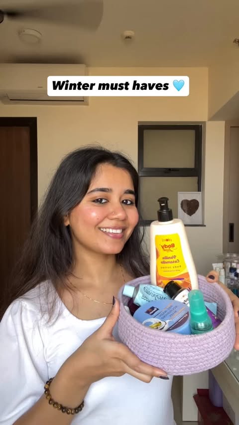 Instagram post by @swethaa.xr for Parachute Advansed. Caption reads: Winter must haves! 🩵

Comment link for the....