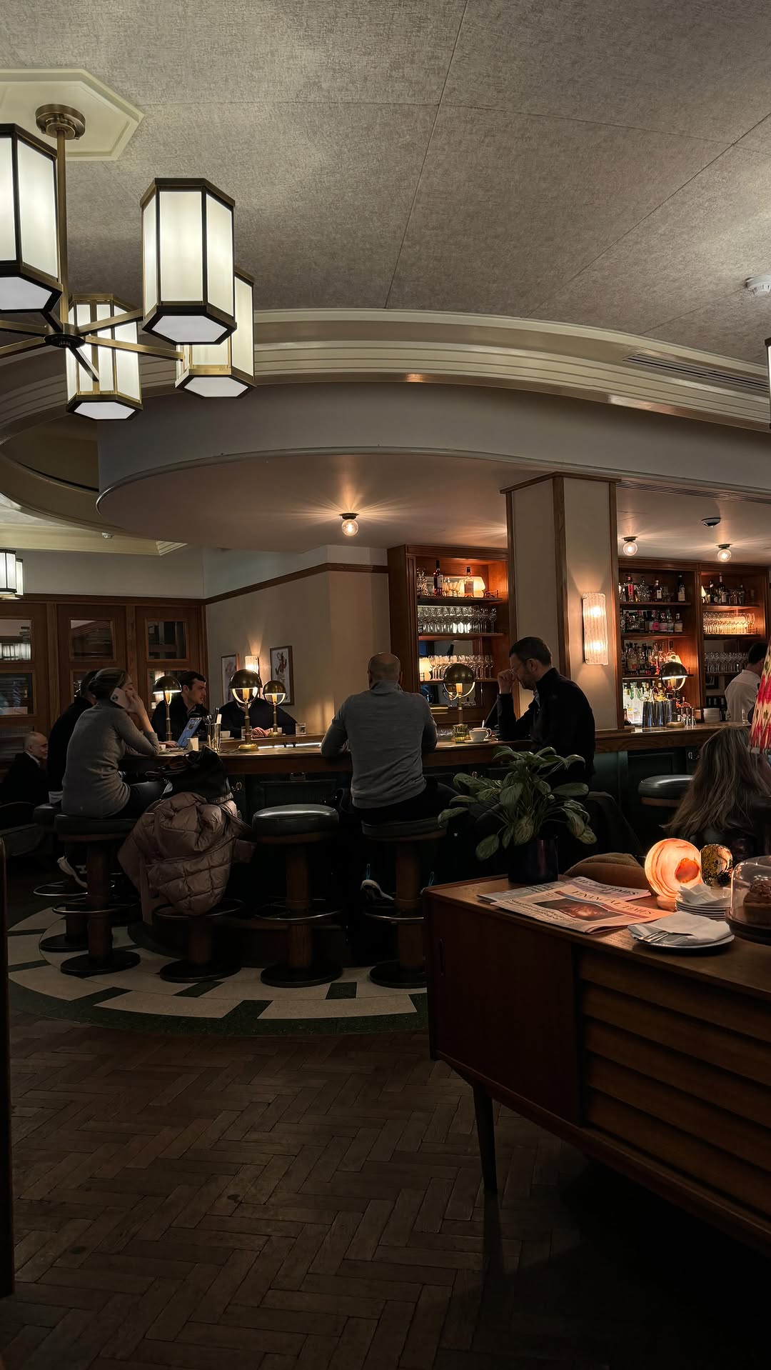 Instagram post by @sherriewebster for Eylure. Caption reads: One of my favourite T-shirt hacks

- you can....