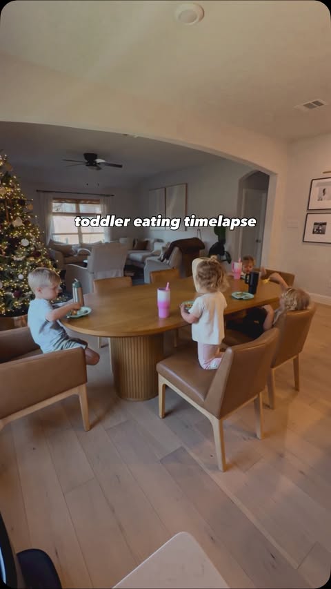 Instagram post by @hayleykellum for Little Spoon. Caption reads: [...] minutes.
My kids eating it: 0 bites.
Little....