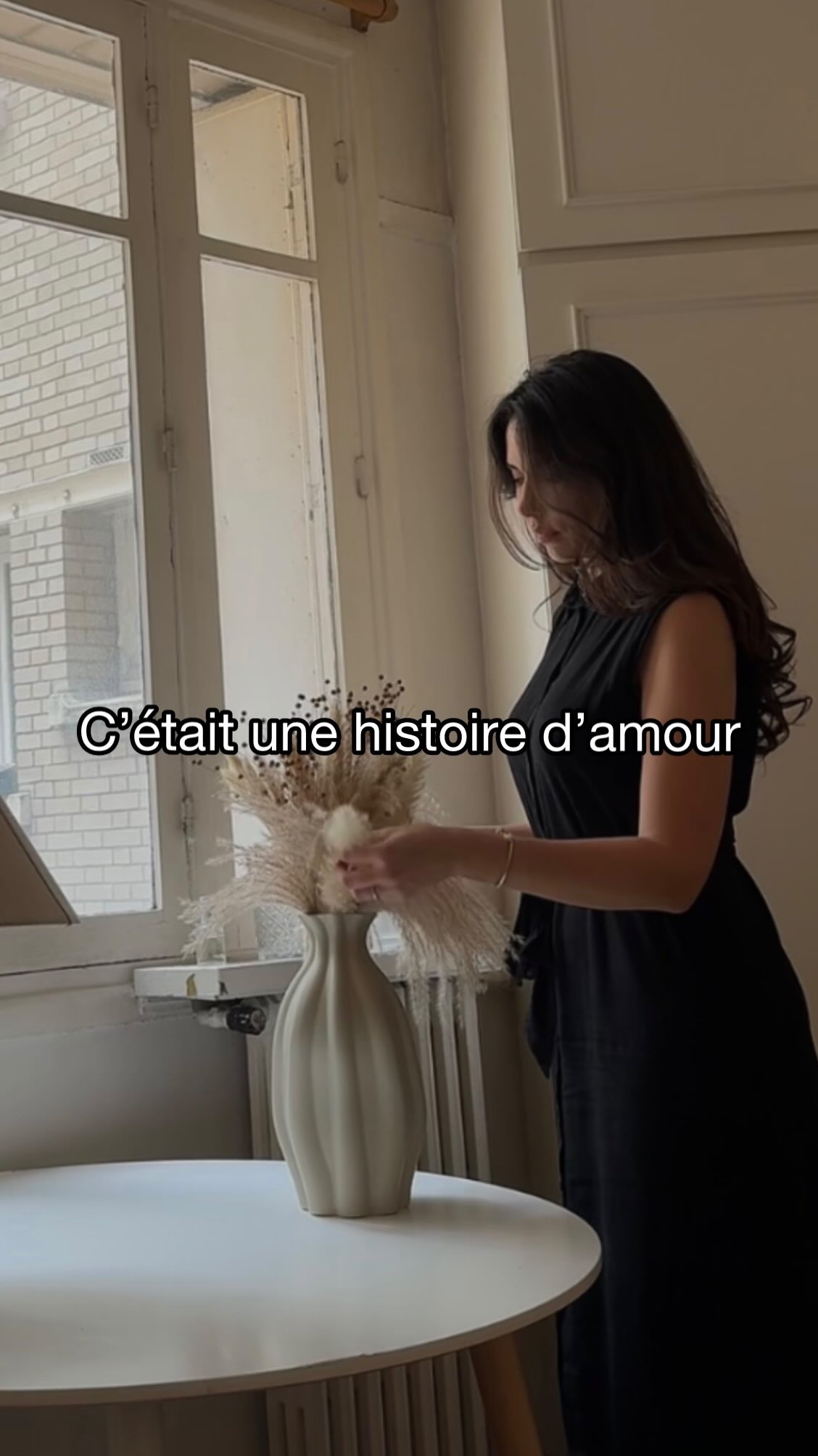 Instagram post by @tejpartexto for Westwing. Caption reads: Tourner la page, c’est pas toujours brutal.

Il....