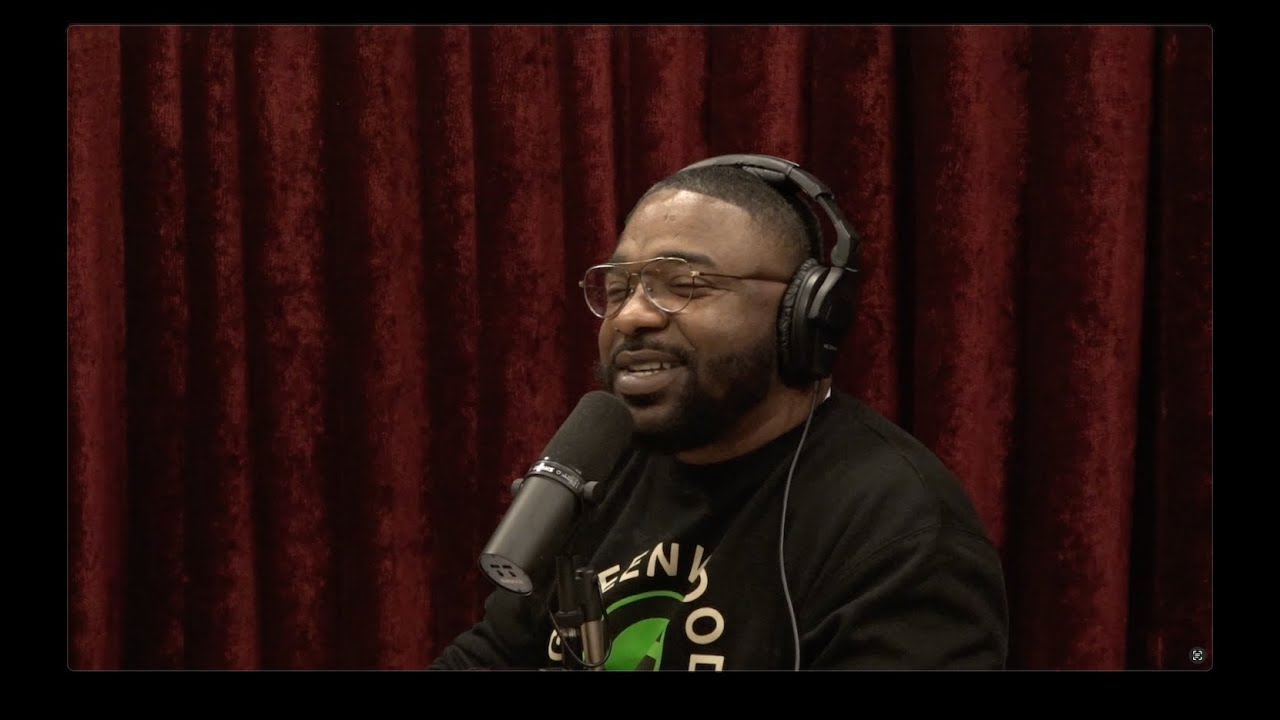 YouTube post by @joerogan for Happy Dad. Caption reads: Joe Rogan Experience .