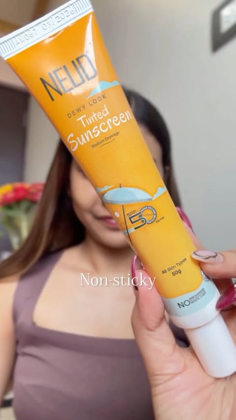 Instagram post by @_.sarikaaa._ for NEUD. Caption reads: [...] just flawless skin all day long. ✨🌞....