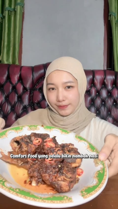 Instagram post by @nrasyh_28 for Bango. Caption reads: [...] dipadukan dengan tumisan bumbu dan Kecap....
