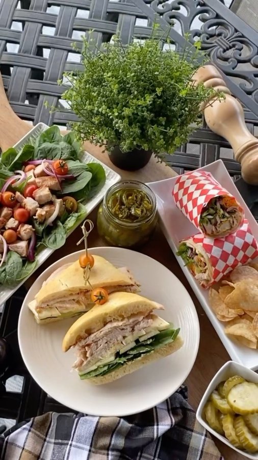 Instagram post by @fosterfeasts for Canadian Turkey. Caption reads: EASY TIPS for grilling a turkey breast for quick....