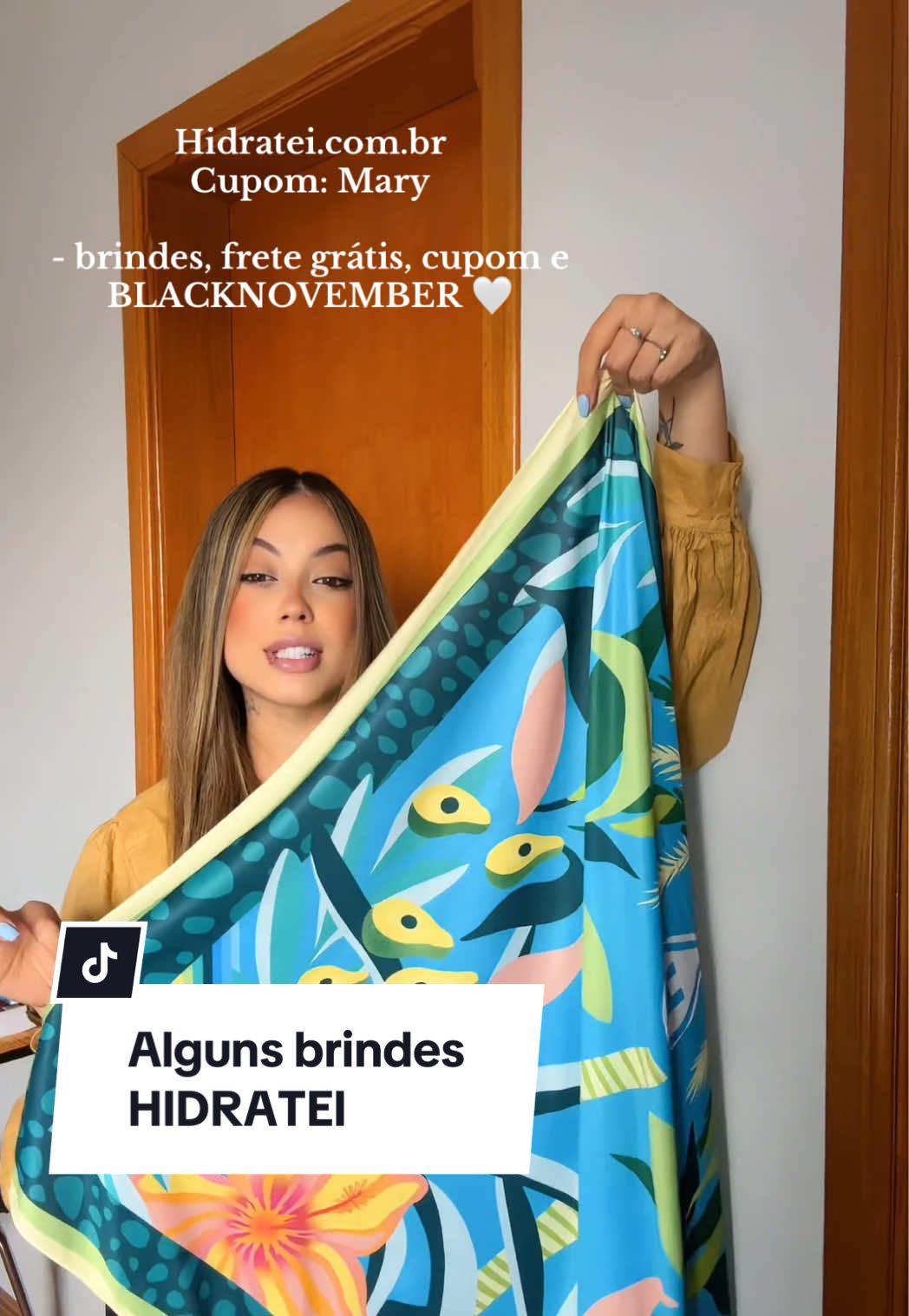 TikTok post by @eumaryvalim for Hidratei. Caption reads: Cupom: Mary na @Hidratei aproveite, a black vem....