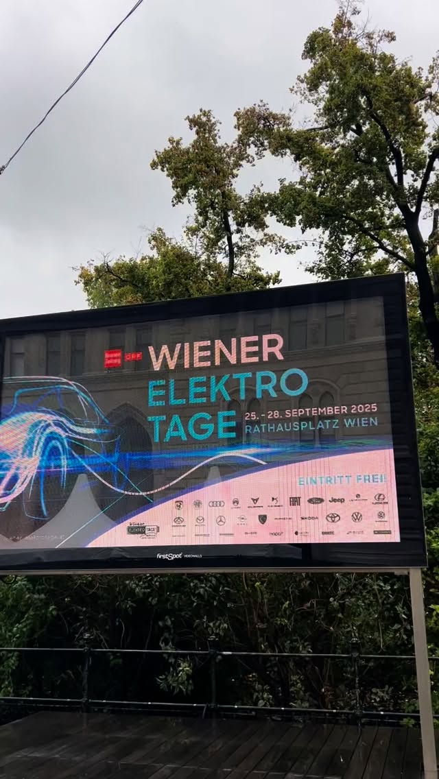 Instagram post by @mark.seibert for Peugeot. Caption reads: Kooperation mit Peugeot Austria

Elektro Tage Wien....