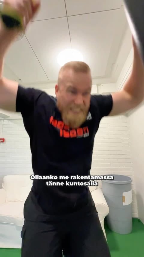 Instagram post by @seveall for BIG PRO. Caption reads: Mainos @bigpro_fi Miks meidän toimistolla on [...].